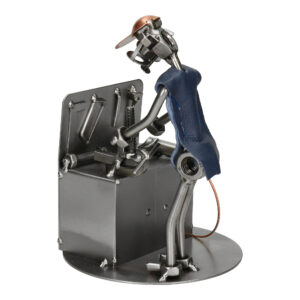 Metalowa figurka ślusarza jako wyjątkowy prezent dla taty lub majsterkowicza