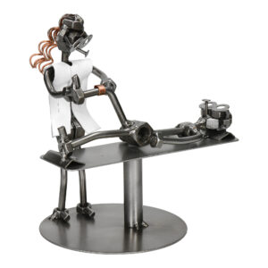 Metalowa figurka fizjoterapeutki jako elegancki lub śmieszny prezent dla terapeutki