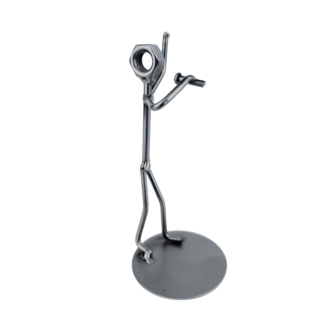 Metalowa figurka śpiewak – elegancki prezent dla wokalisty