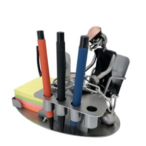 metalowa figurka informatyk organizer na biurko